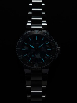 Oris Aquis Date Upcycle Automatic 01 400 7790 4150-07 8 23 02PEB