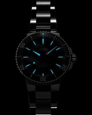 Oris Aquis Date Upcycle Automatic 01 733 7787 4150-07 8 22 04PEB