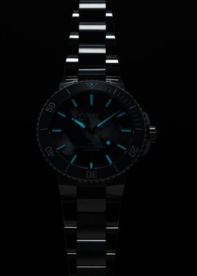 Oris Aquis Date Upcycle Automatic 01 733 7787 4150-07 8 23 04PEB