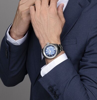 Rado Captain Cook High-Tech Ceramic Diver Automatic R32144202