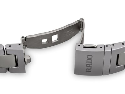 Rado Captain Cook High-Tech Ceramic Diver Automatic R32144102