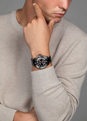 Rado Captain Cook High-Tech Ceramic Diver Automatic R32144102