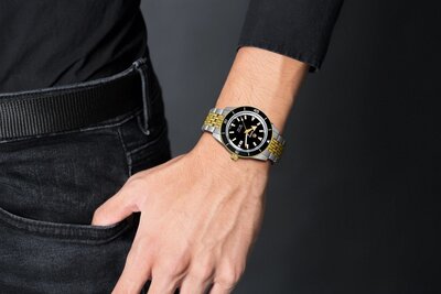 Rado Captain Cook Automatic R32138153