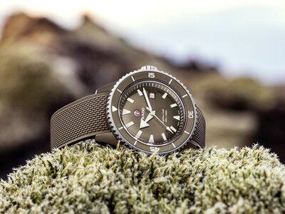 Rado Captain Cook High-Tech Ceramic Diver Automatic R32130318