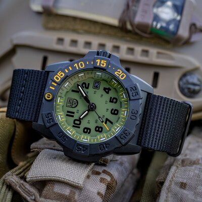 Luminox Navy SEAL XS.3517.NSF.SET Foundation (+ náhradní řemínek)