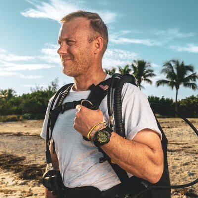 Luminox Navy SEAL XS.3517.NSF.SET Foundation (+ náhradní řemínek)