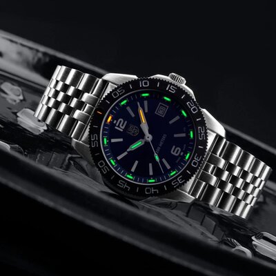 Luminox Sea XS.3123M.SET.1 Pacific Diver (+ náhradní řemínek)