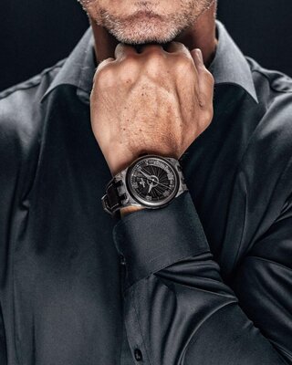 Perrelet Turbine Carbon Black Edition A4065/1 (+ náhradní řemínek)