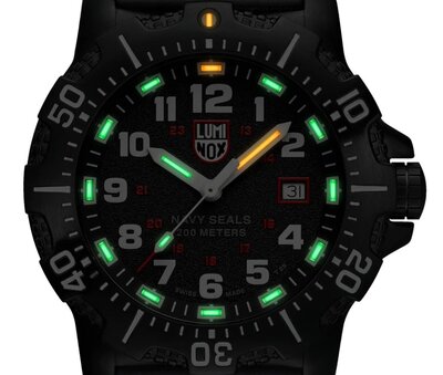 Luminox Navy Seal 4230 Series XS.4231.SET (+ náhradní řemínek)