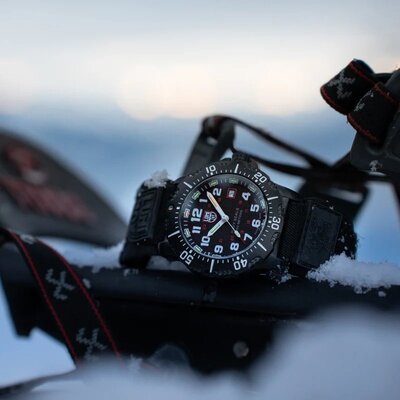 Luminox Navy Seal 4230 Series XS.4231.SET (+ náhradní řemínek)