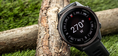 Garmin Forerunner 570 42mm, Slate Gray, Translucent Black