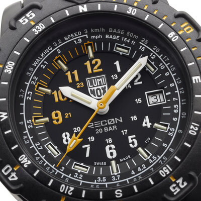 Luminox Navy Seal XL.8825.H.SET.1 (+ náhradní řemínek)