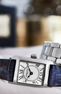 Frederique Constant Classics Carrée Ladies FC-200MC26