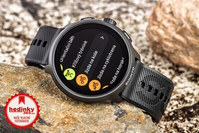 Suunto Run All Black (silikonový řemínek)