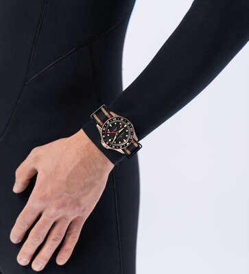 Hamilton Khaki Navy Scuba Automatic GMT H82565930