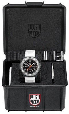 Luminox Mil Spec XL.3359.SET (+ náhradní řemínek)