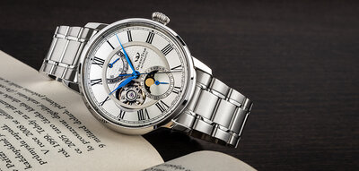 Orient Star Classic M45 F7 Moon Phase Open Heart Automatic RE-BT0005S00B (+ náhradní řemínek)