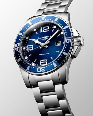 Longines Conquest HydroConquest Quartz L3.840.4.96.6