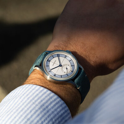 Longines Heritage Classic Automatic L2.828.4.73.2 Sector Dial (+ náhradní řemínek)