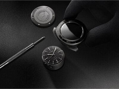 Longines Heritage Ultra-Chron Automatic Carbon Chronometr L2.839.4.52.2