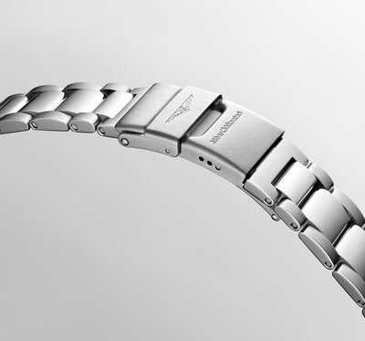 Longines Conquest HydroConquest Quartz L3.370.4.56.6