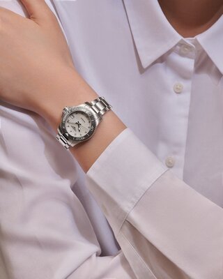 Longines Conquest HydroConquest Quartz L3.370.4.87.6