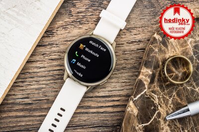Garmin Venu 4 41mm Lunar Gold / Light Sand, Leather Band (+ náhradní řemínek)