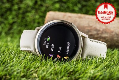 Garmin Venu 4 41mm Lunar Gold / Light Sand, Leather Band (+ náhradní řemínek)