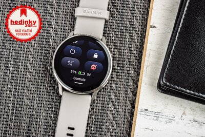 Garmin Venu 4 45mm Silver / Silver Gray, Silicone Band