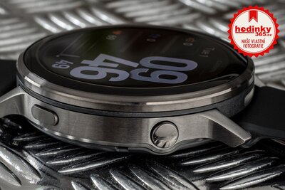 Garmin Venu 4 45mm Slate / Black Silicone Band