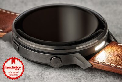 Garmin Venu 4 45mm Slate / Brown, Leather Band (+ náhradní řemínek) (rozbalené)