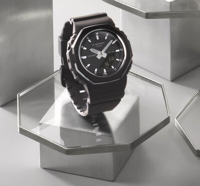 Casio G-Shock Original GMA-P2110-1AER