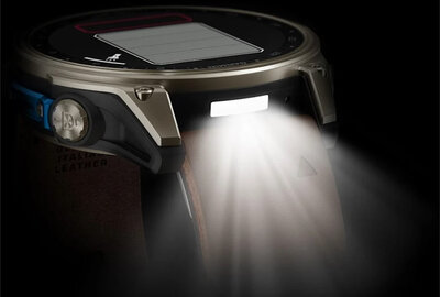 Garmin D2 Mach 2 47mm (Premium), Oxford Brown Leather Band (+ náhradní řemínek)