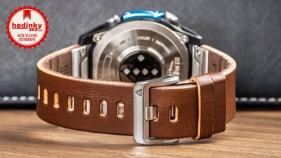 Garmin D2 Mach 2 47mm (Premium), Oxford Brown Leather Band (+ náhradní řemínek)