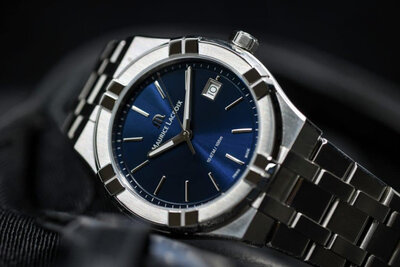 Maurice Lacroix Aikon Quartz AI1108-SS002-430-1