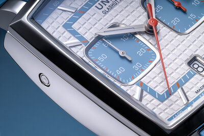 Union Glashütte Averin Chronograph D015.527.17.011.02 (+ náhradní řemínek)