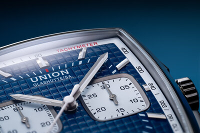 Union Glashütte Averin Chronograph D015.527.17.041.02 (+ náhradní řemínek)