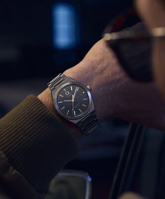 Timex Q Reissue TW2Y25000UK