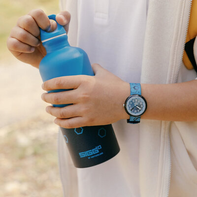 Flik Flak Quench in Blue ZFPNP189 (+ lahev na vodu Sigg)