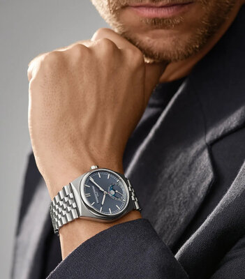 Frederique Constant Highlife Moonphase Date Manufacture FC-716BL3NH6 (+ náhradní řemínek)
