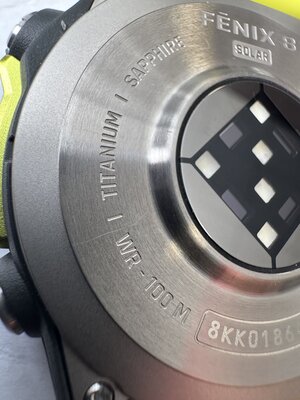 Garmin Fenix 8 Solar 47mm, Sapphire Graphite Titanium Yellow Band (II. Jakost)