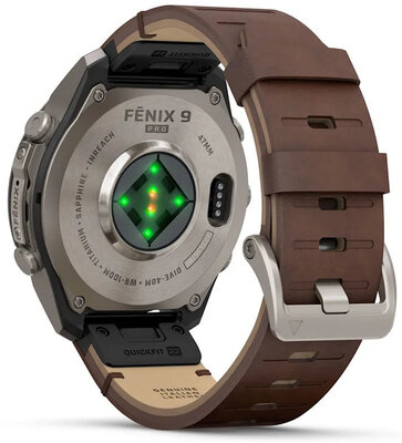 Garmin Fenix 9 Pro AMOLED 47mm, inReach, Titanium Walnut (Premium) (+ náhradní řemínek)