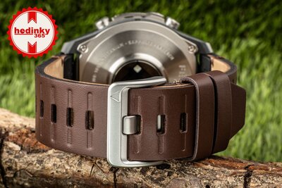 Garmin Fenix 9 Pro AMOLED 47mm, inReach, Titanium Walnut (Premium) (+ náhradní řemínek)
