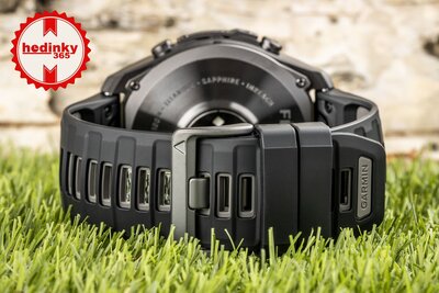 Garmin Fenix 9 Pro AMOLED 51mm, inReach, Carbon Gray DLC Titanium Black/Pebble Gray