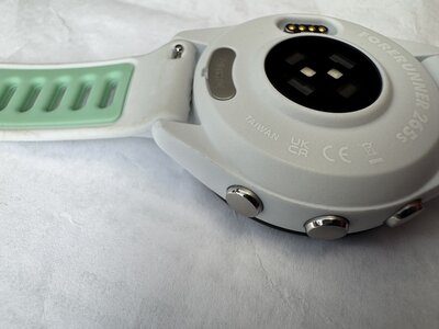 Garmin Forerunner 265S Whitestone / Neo Tropic (II. Jakost)