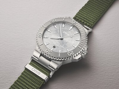 Oris Aquis Social Club Edition II Automatic Date 01 733 7789 4121-Set