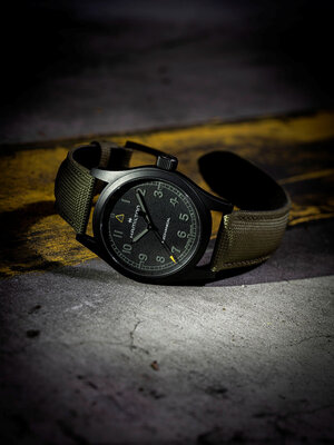 Hamilton Khaki Field Mechanical H69469930 Call of Duty Modern Warfare 4 Special Edition