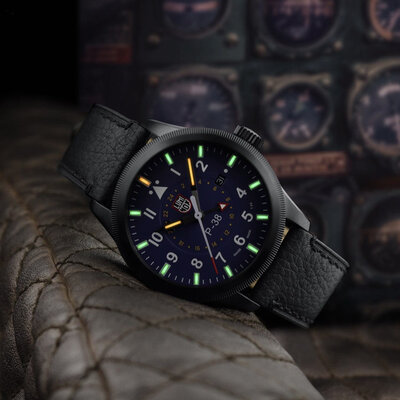 Luminox Air Pilot P-38 Lightning XA.9523