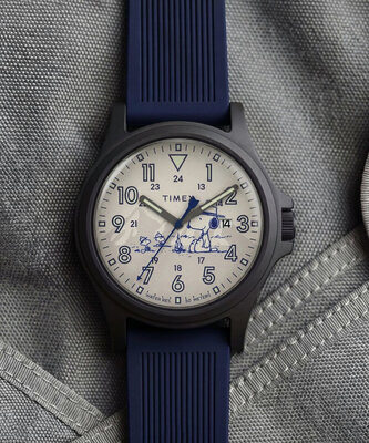 Timex Expedition x Peanuts TW2Y84700