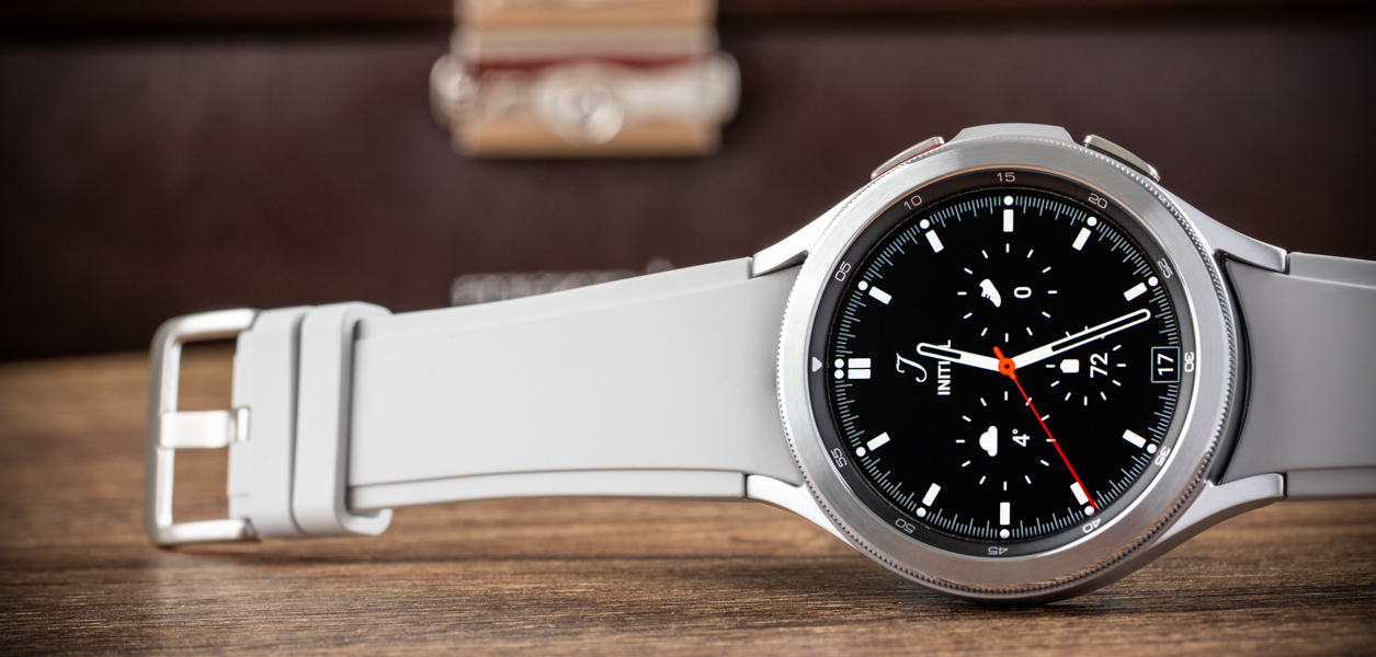 Samsung Galaxy Watch4 Classic LTE 46mm stříbrné Hodinky365.cz